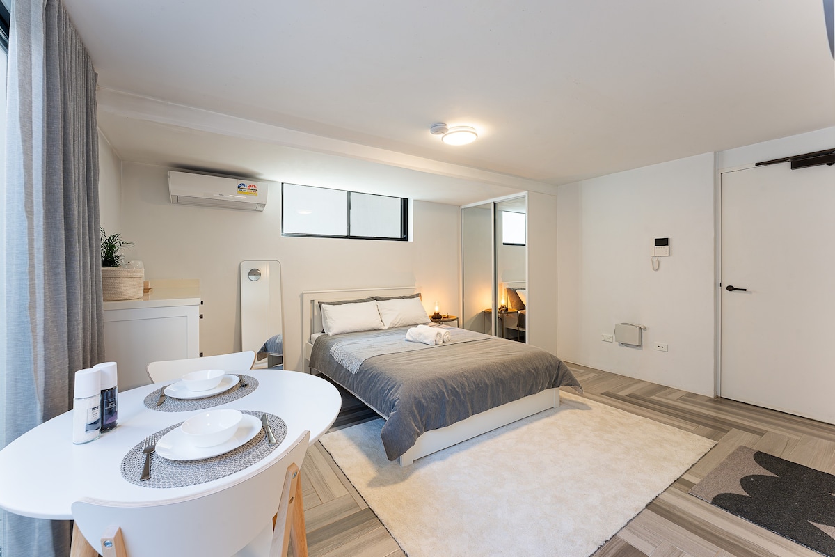 Potts Point Studio Retreat