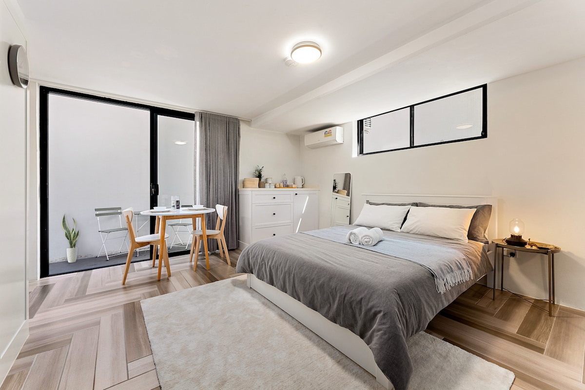 Potts Point Studio Retreat