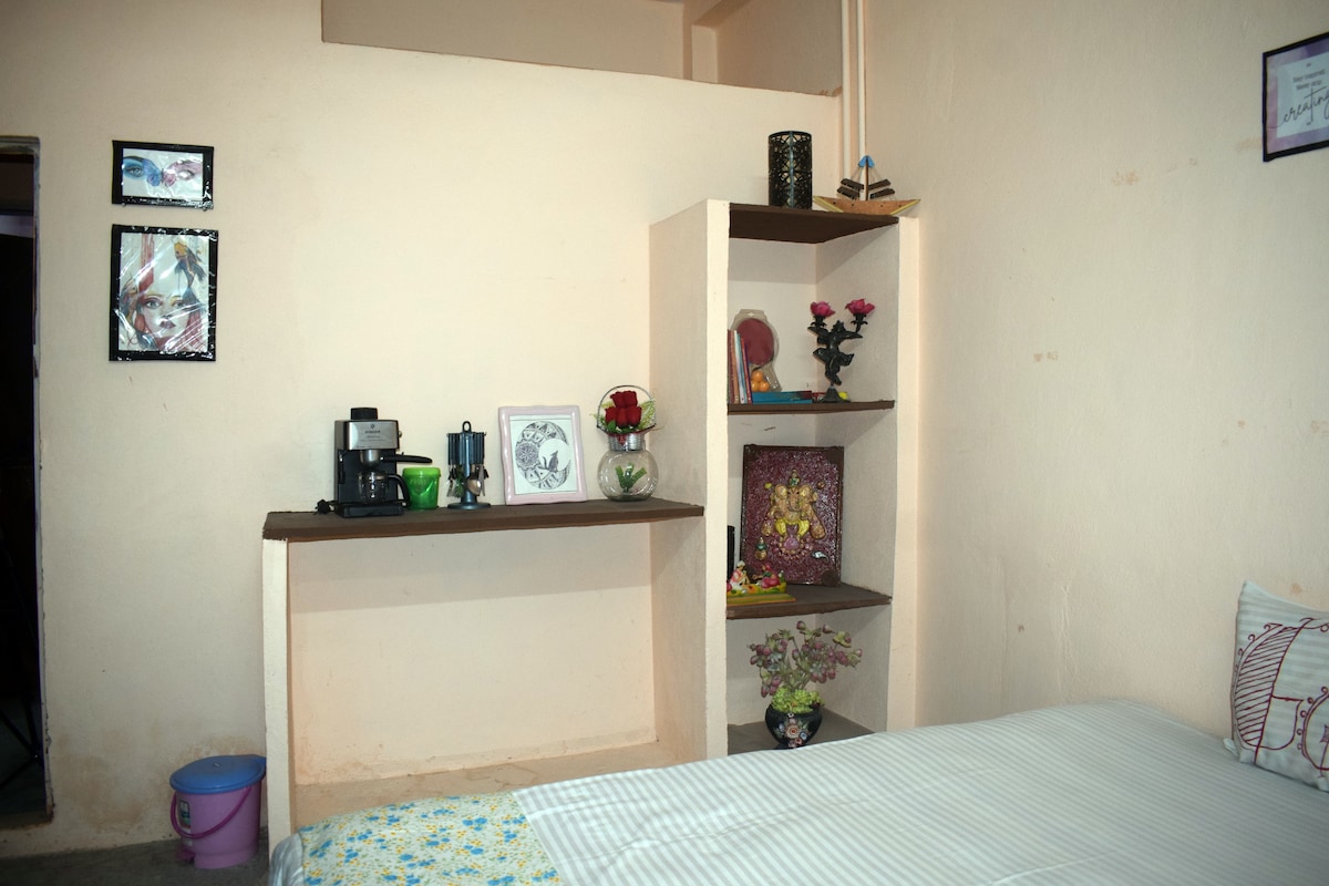 Tribhuvan Homestay - 2 RK 3 km from mahakaleshwar