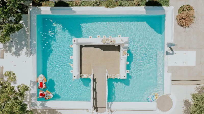 Cycladic Kallos with Shared Pool
