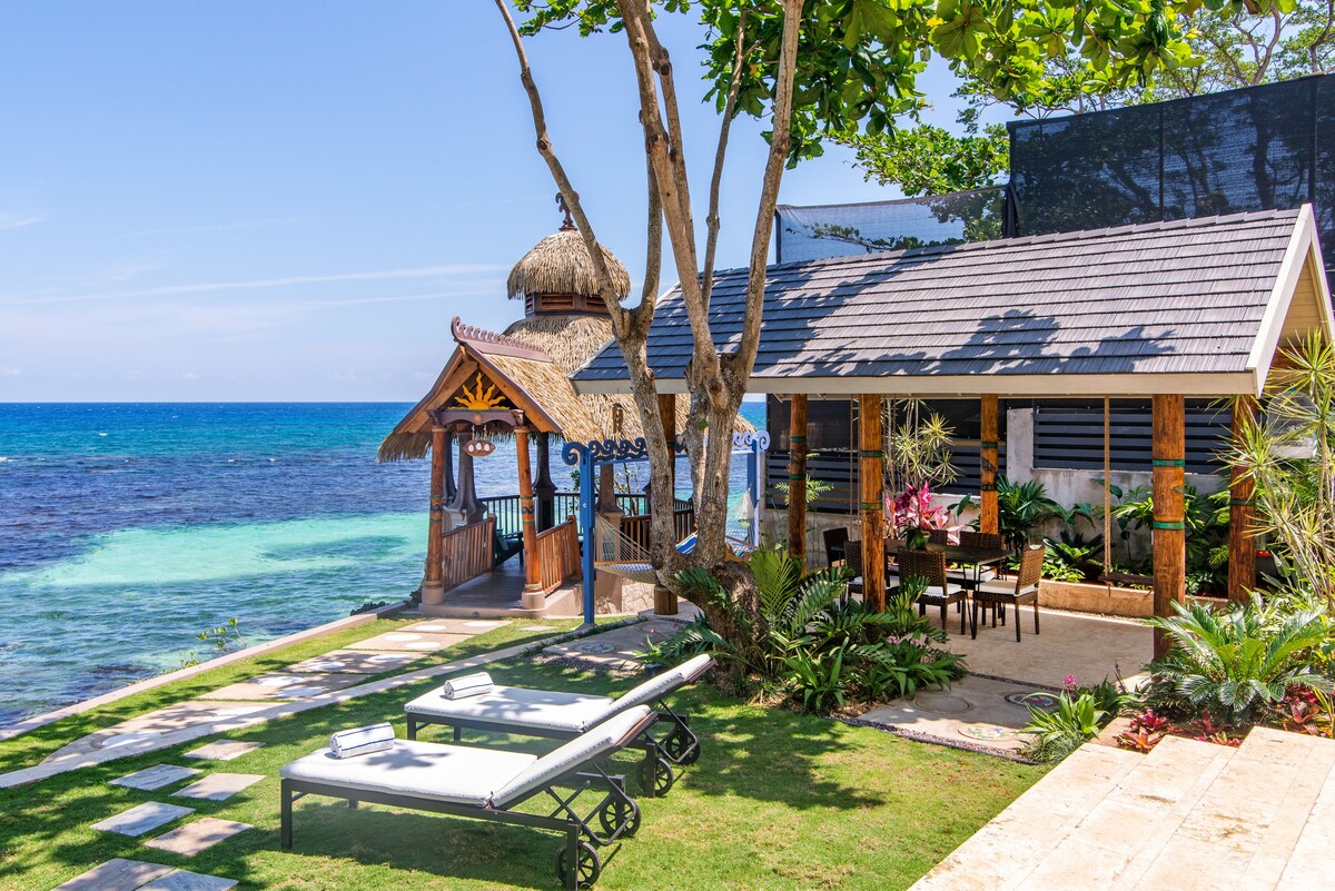 Seabiscuit - Ocean Front Villa