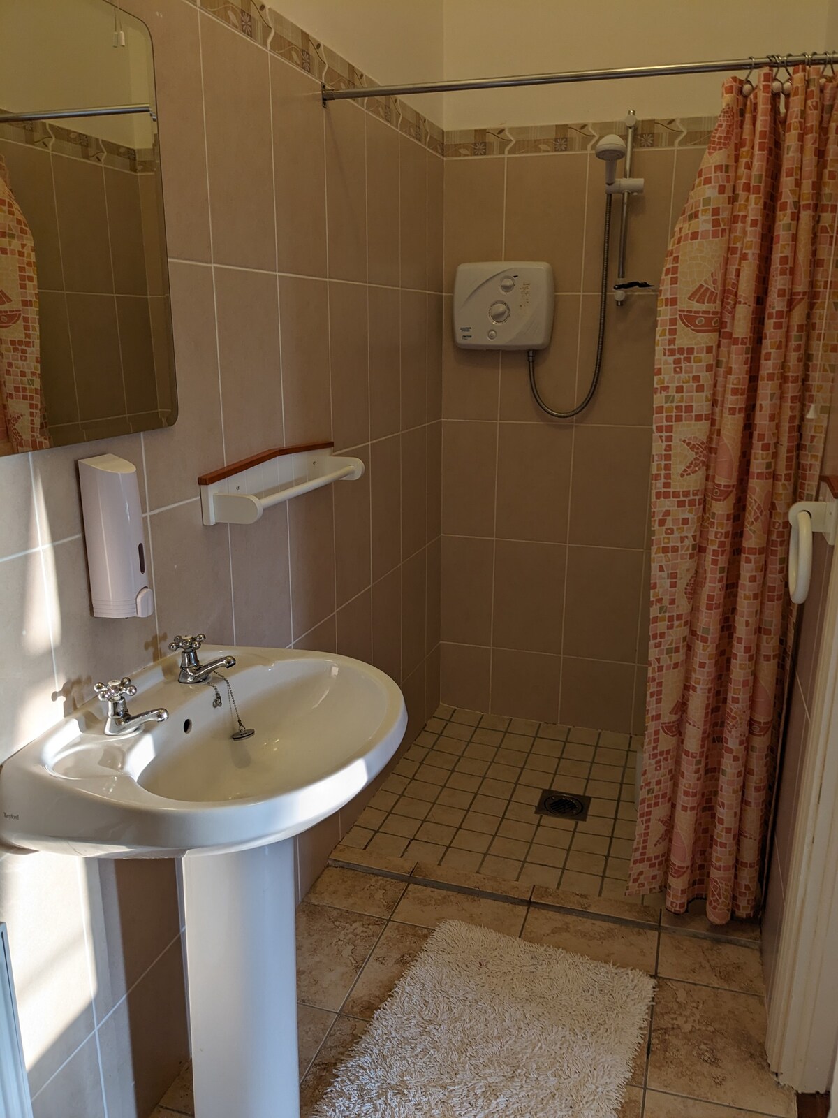 Ensuite double room with kitchen