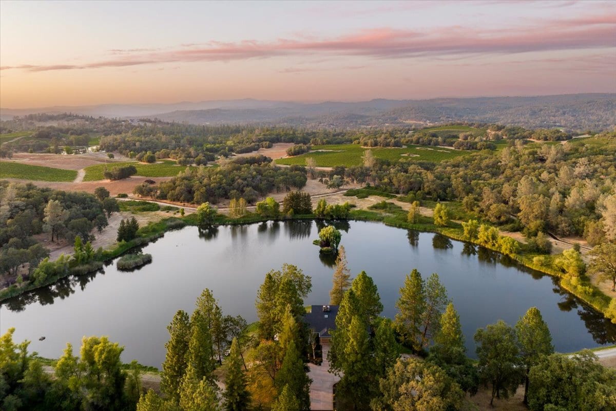 Luxury Lakefront Estate