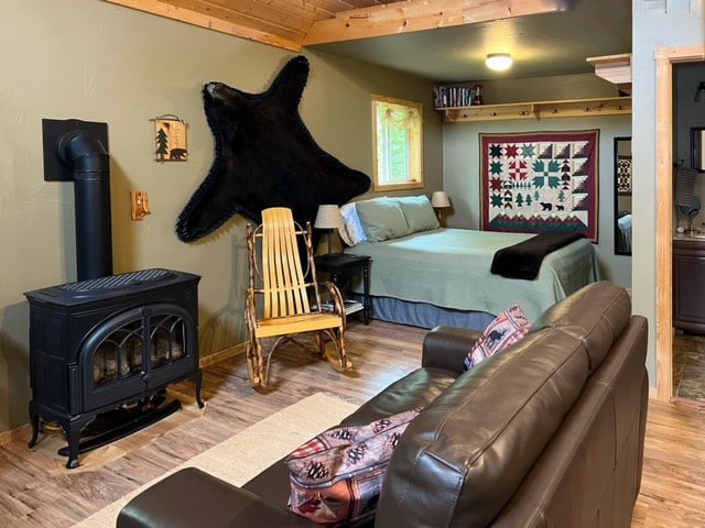 Cozy cabin at tranquil Kit Lake