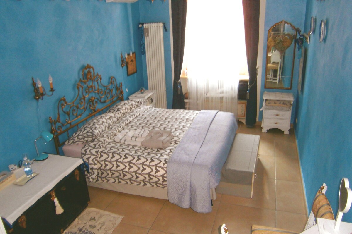 B&B le7 porte- Camera blu