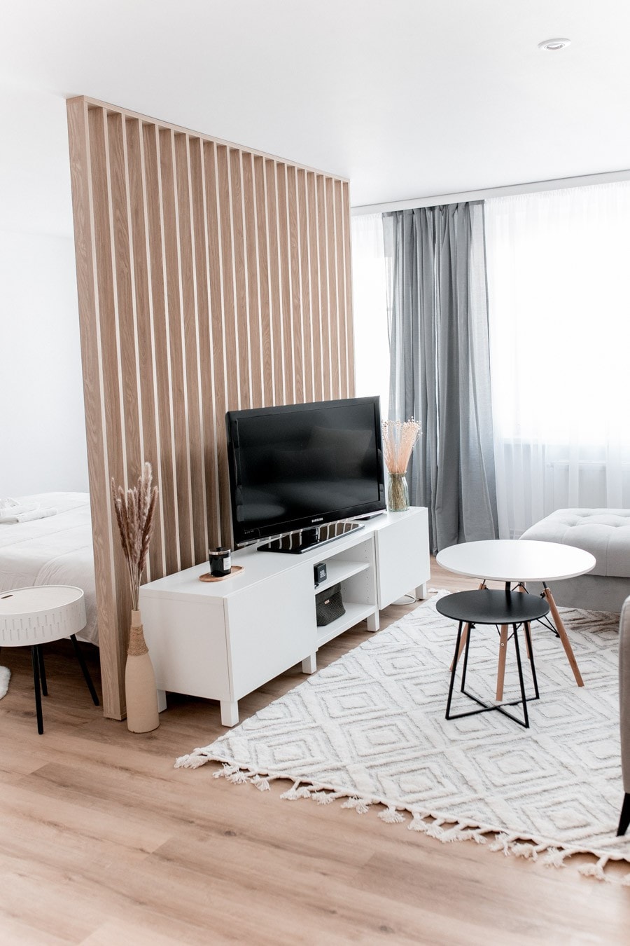 Apartament  Pastel Room w centrum Leśnej