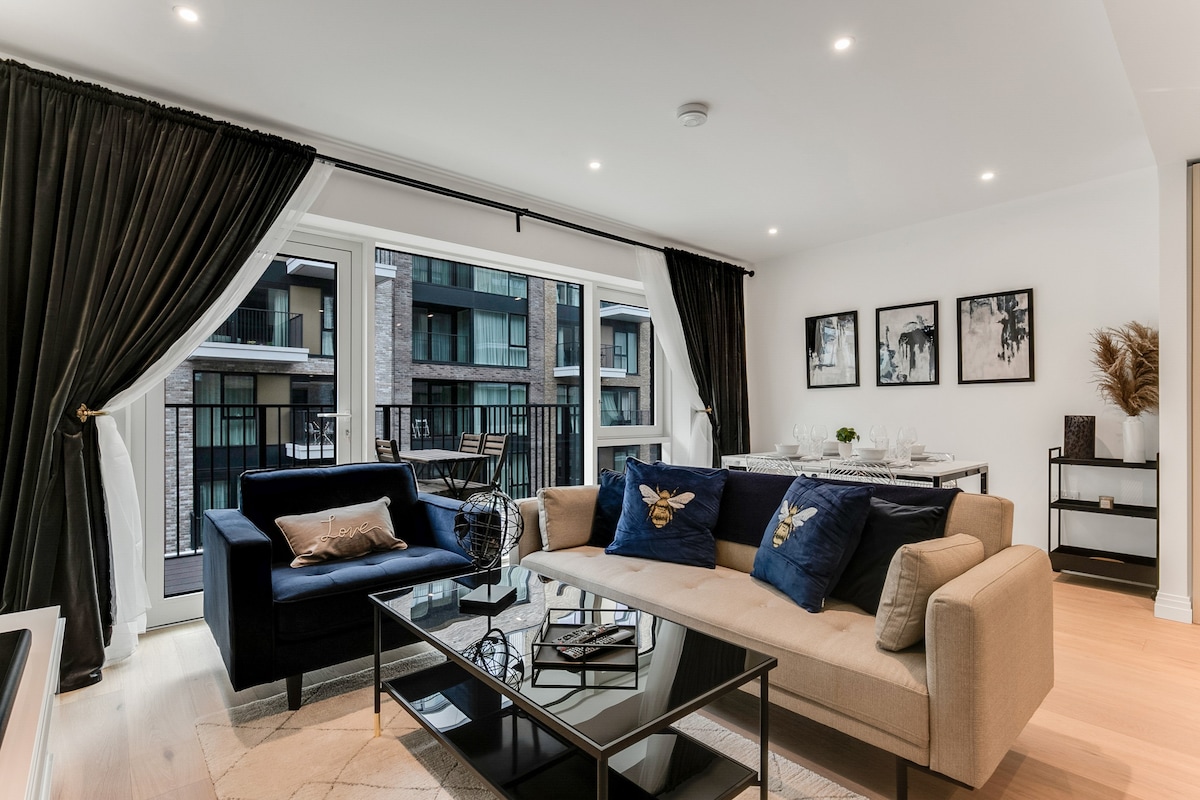 Chelsea 1BR Enchanting Oasis Private Balcony