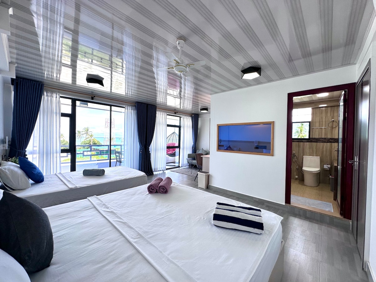 Fulidhoo Deluxe Triple Room with Sea View