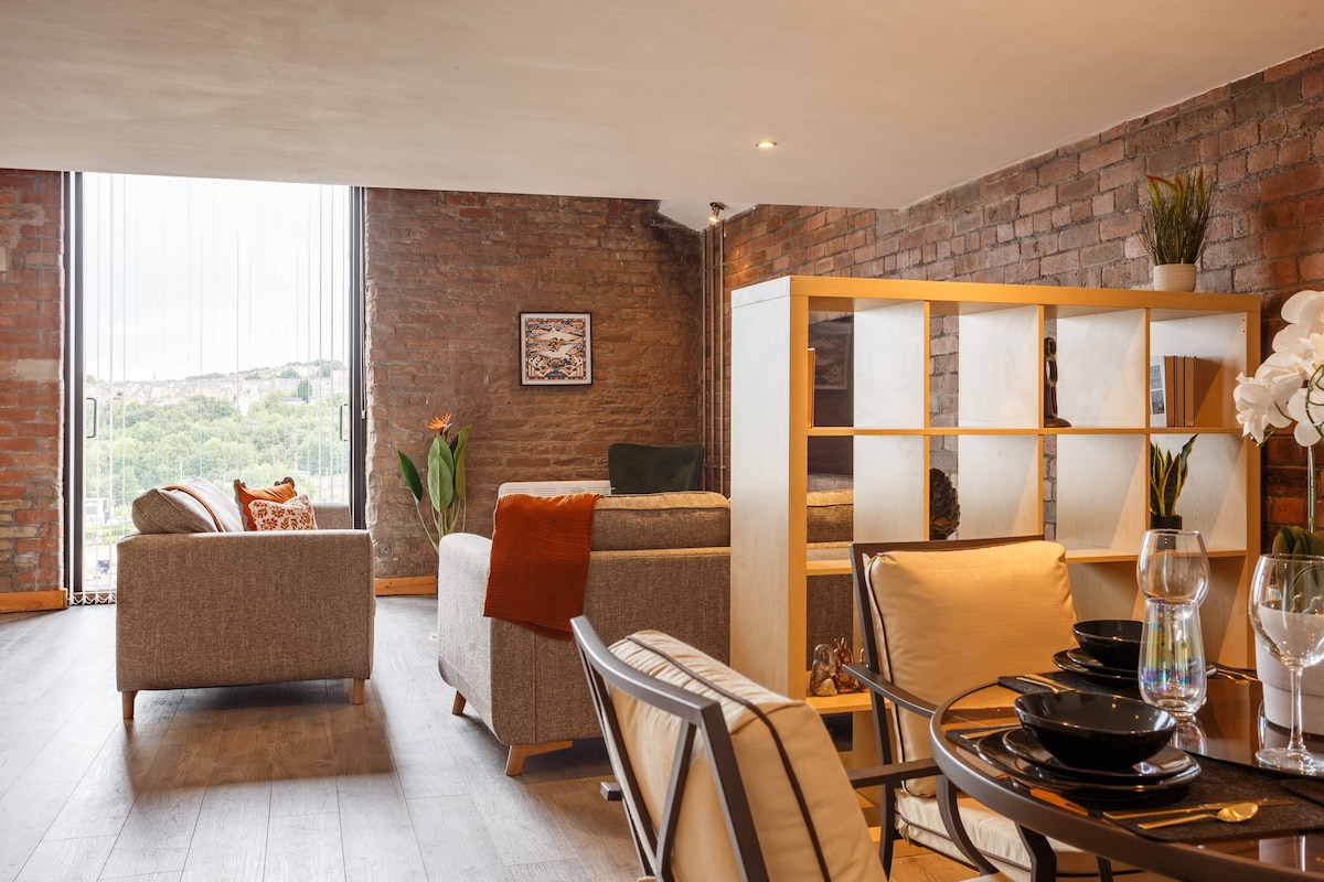 Broadgate Penthouse Duplex Apartment