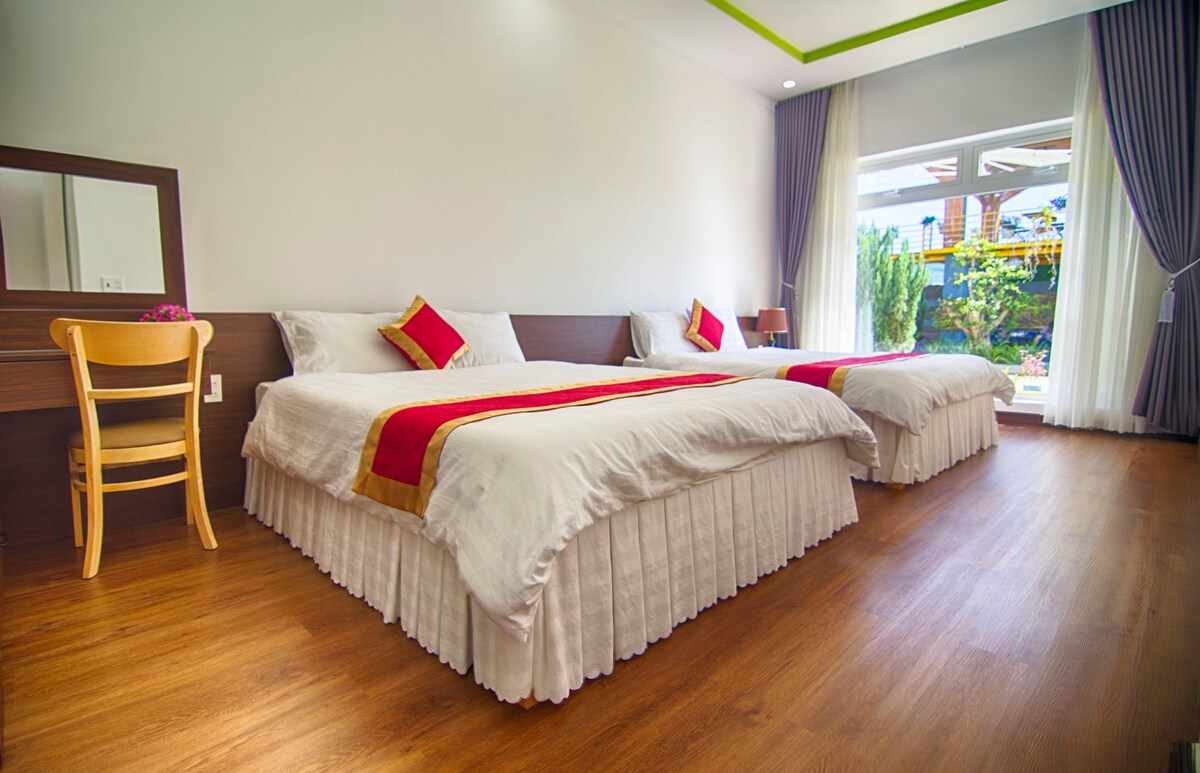 Deluxe Two Bedroom Apartment at Hoa May Hotel