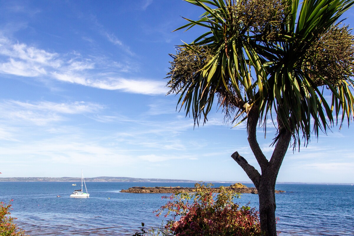 The Snug in Mousehole