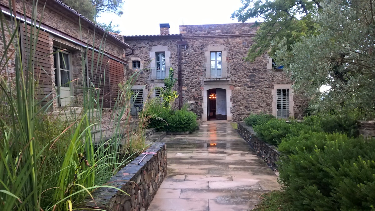 Mas Juliol - a beautifully restored stone house