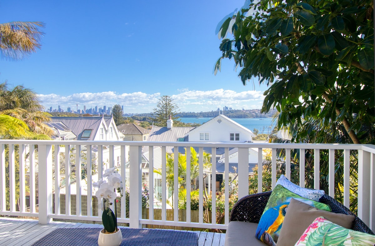 Amazing Harbour Bridge, City & Seaview near Bondi