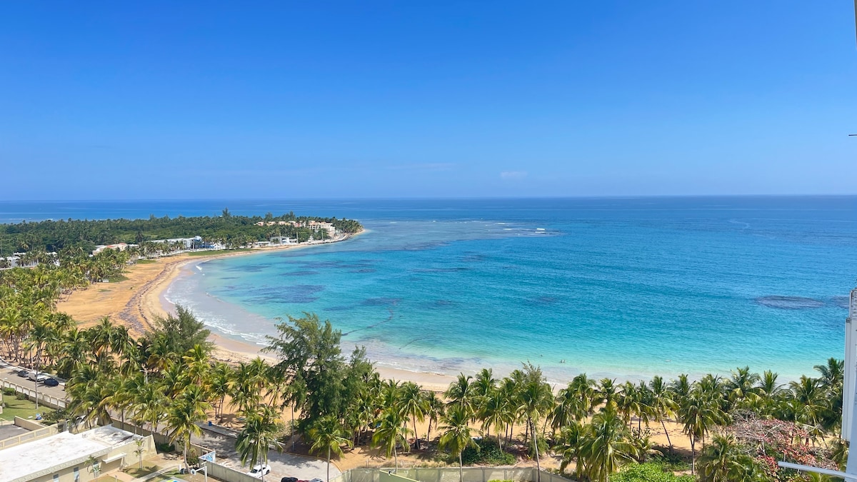 Beachfront Retreat in Paradise with Pool