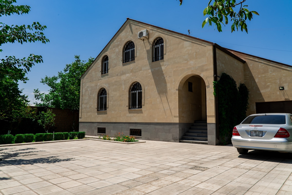 Villa Musaler+5BD +2BTH, Yerevan