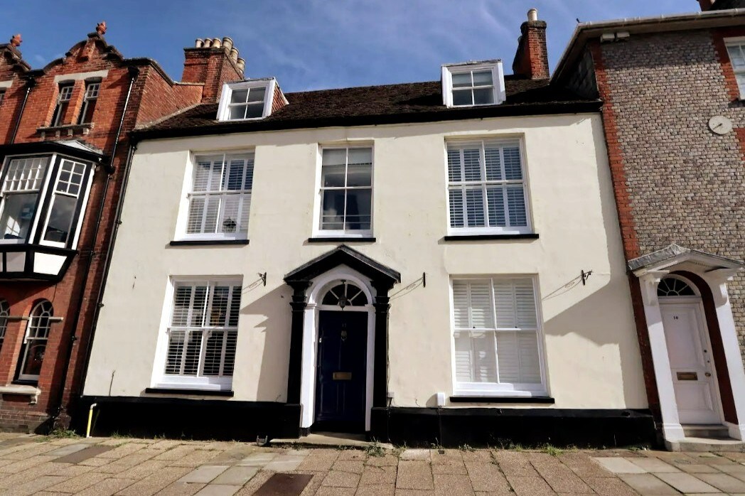 Quay Town House - 5 bedrooms - sleeps 10