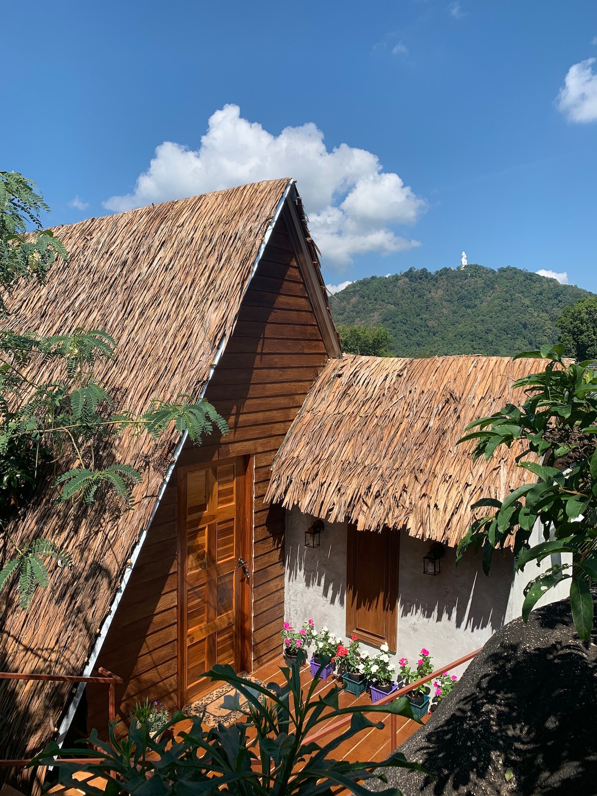 บ้านช้อนชาม (Choncharm house)