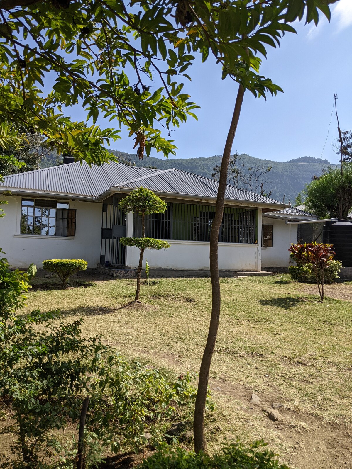 Beautiful Home on The Shores of Lake Victoria.