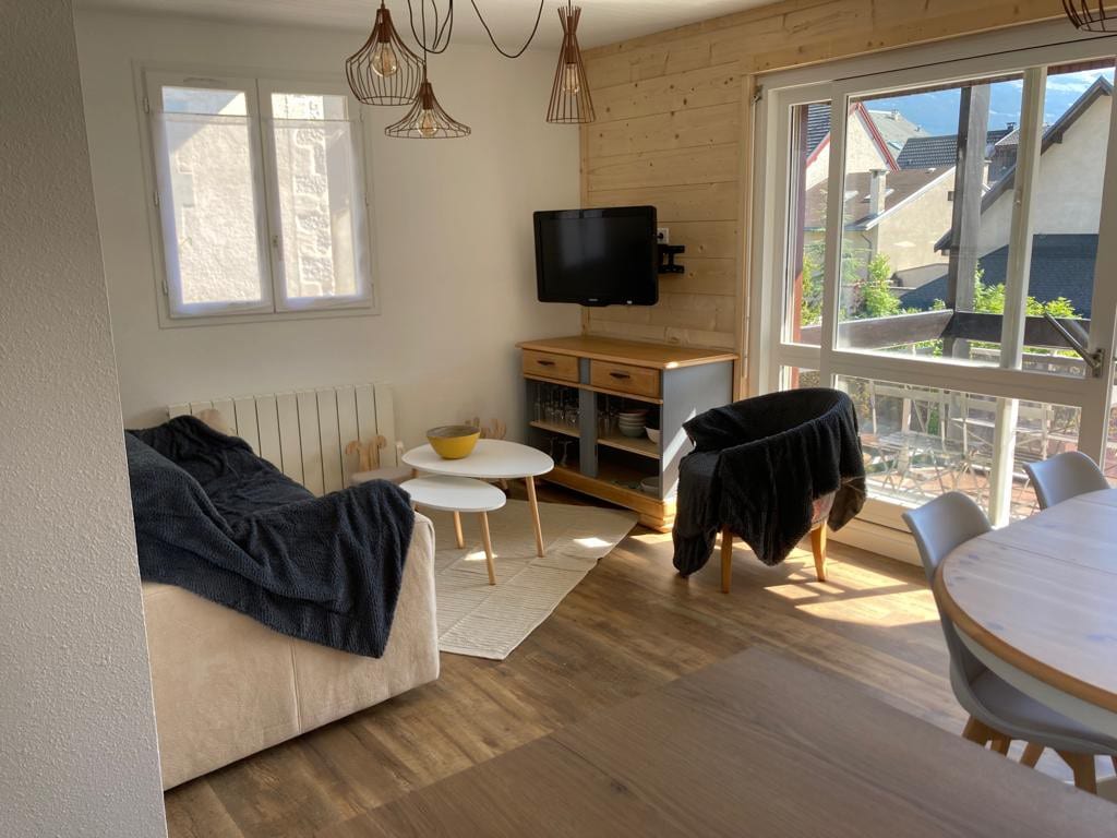 Le Cosy des Lilas centre village