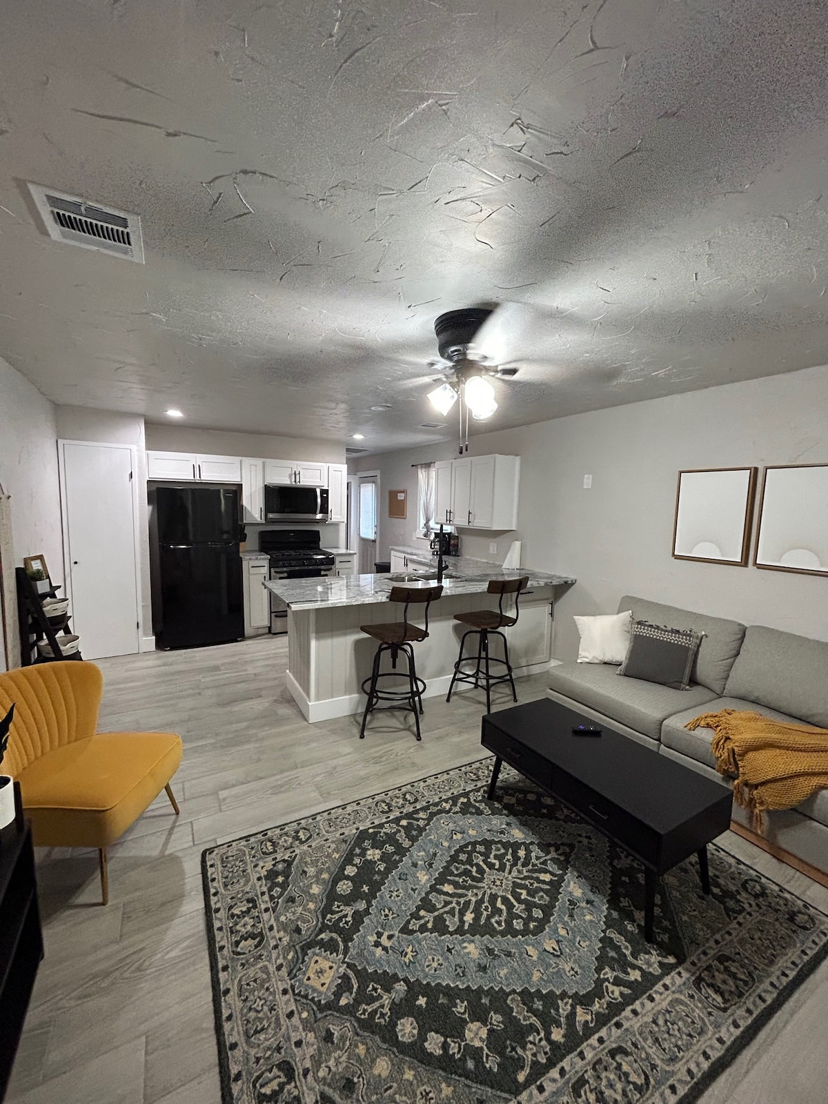 A Remodeled Home 2 min to Stockyards & Much More