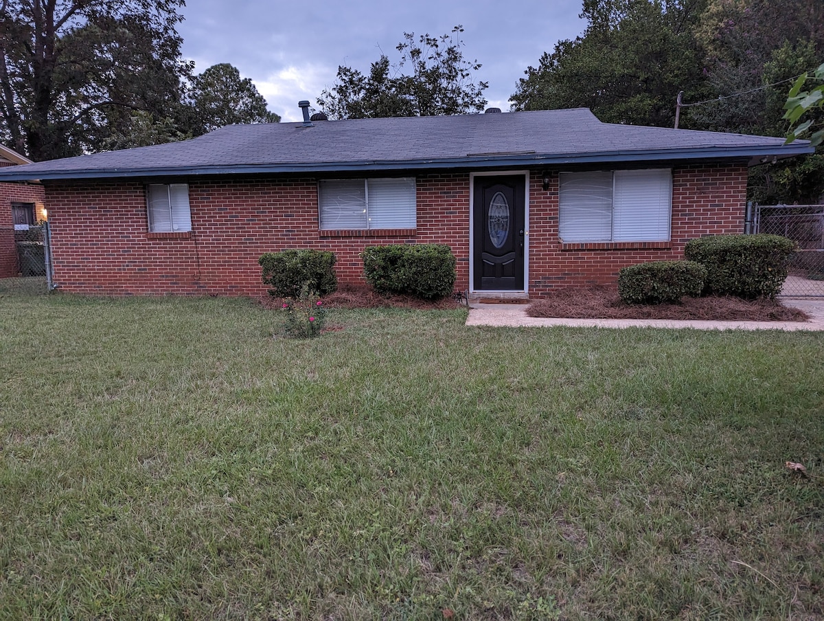 Clean and Serene 3 Bedroom Home