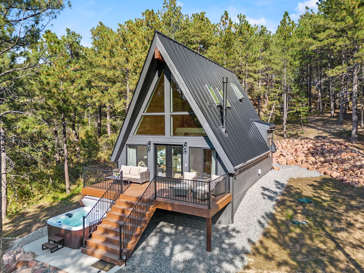 Cozy A-Frame Hideaway "Hot Tub"