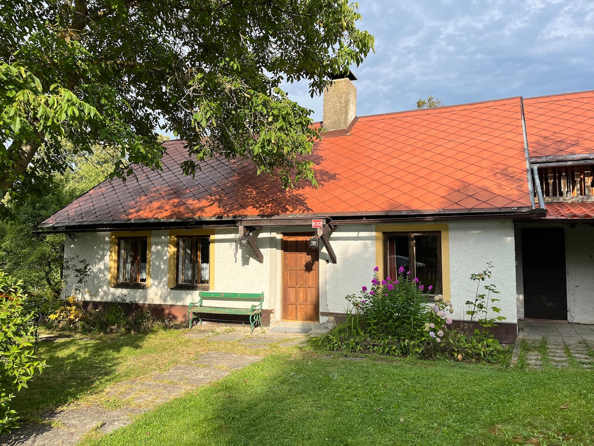 Chalupa pod orechem / Romantic cottage in Sumava