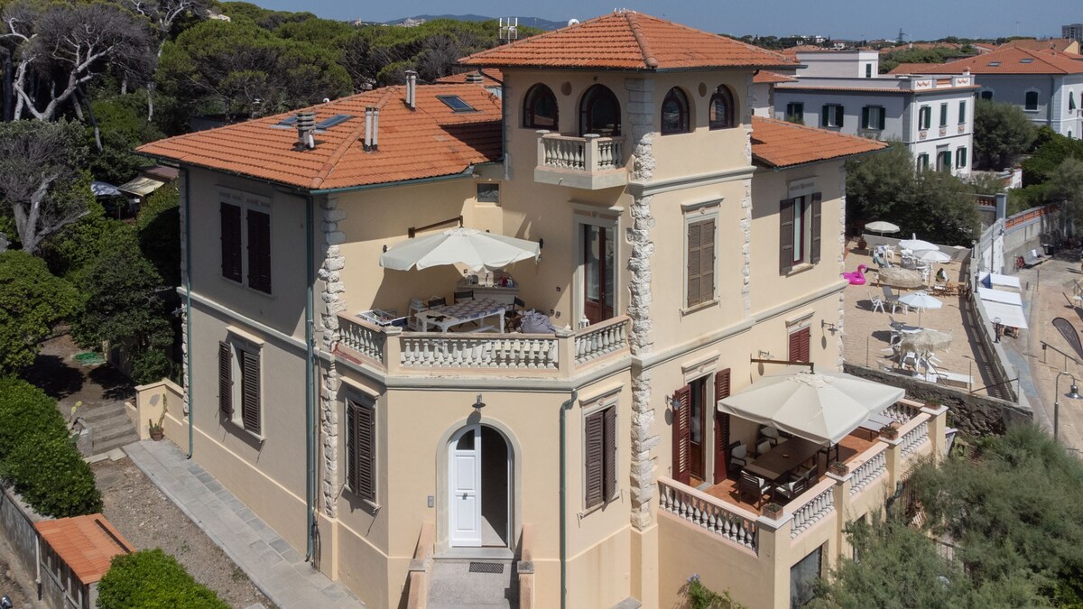 SeaFront Balcony Villa Lina | Caletta