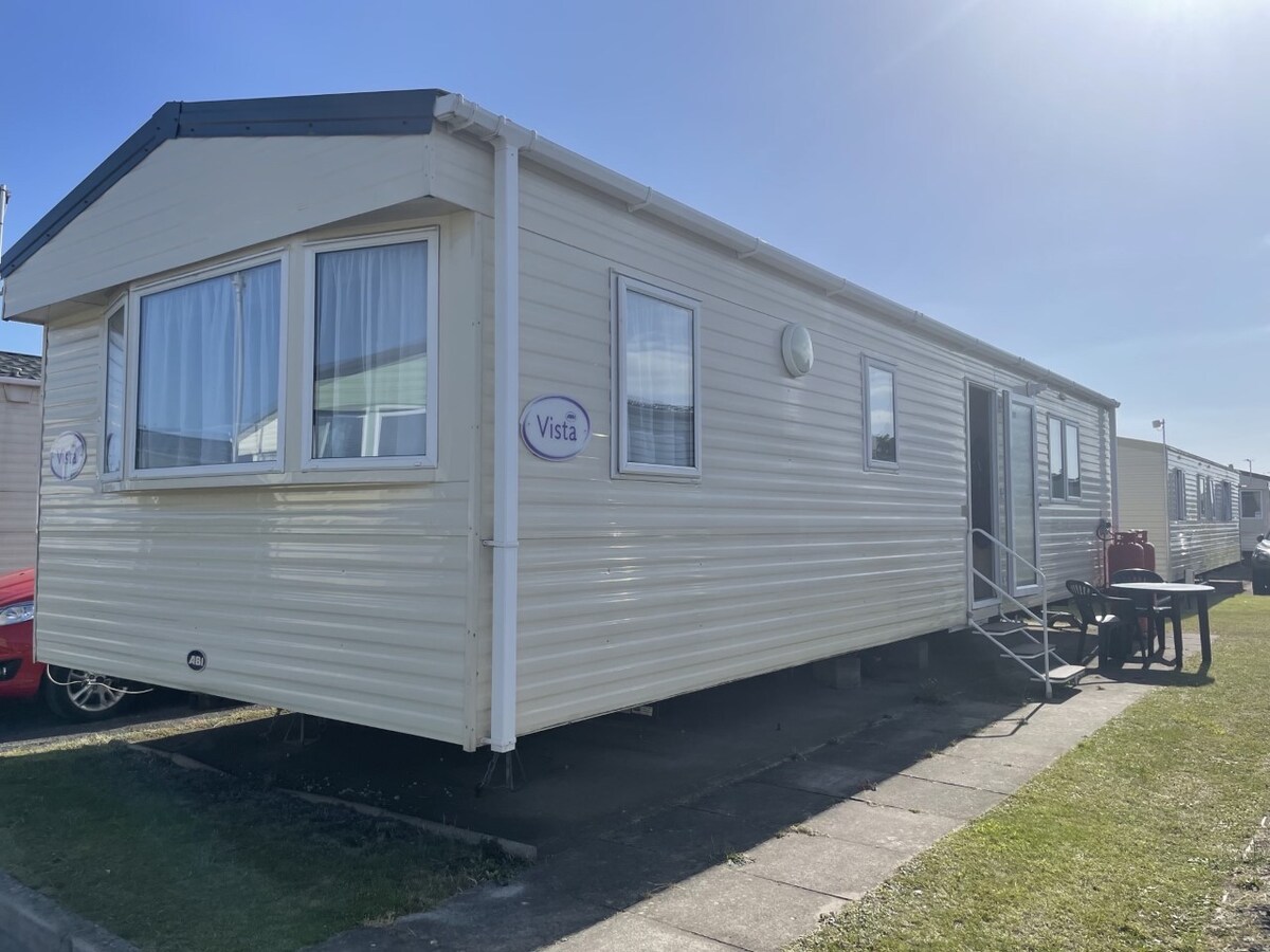 2 Bedroom Caravan (Ash 51)