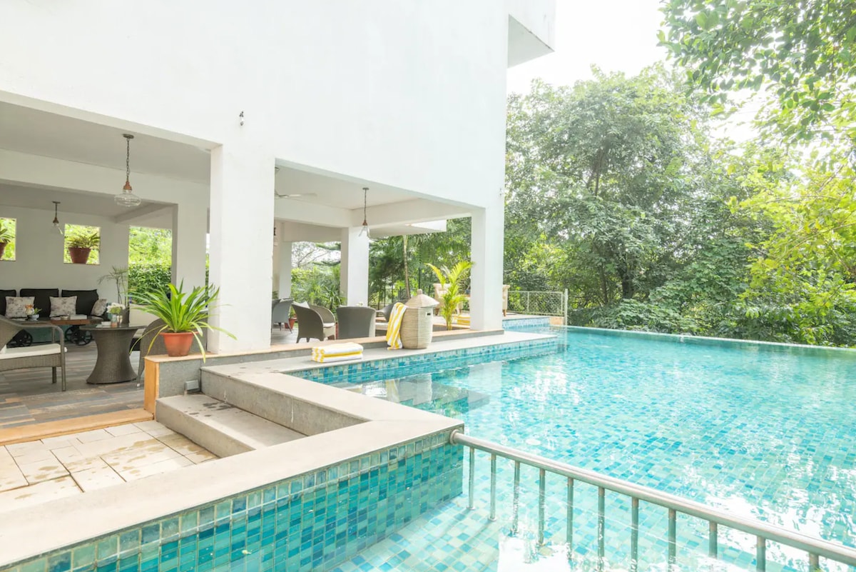 Staymaster Flora 8BHK North Goa | Wi-Fi | Pool