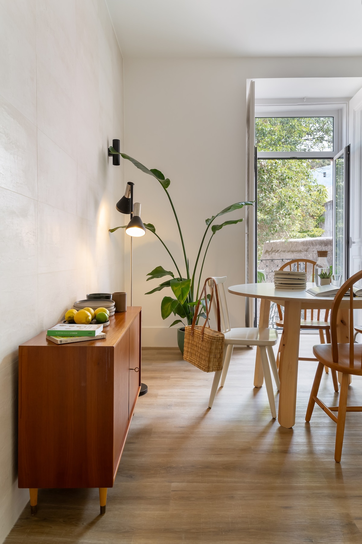 The Alegria Flat with garden and cowork access