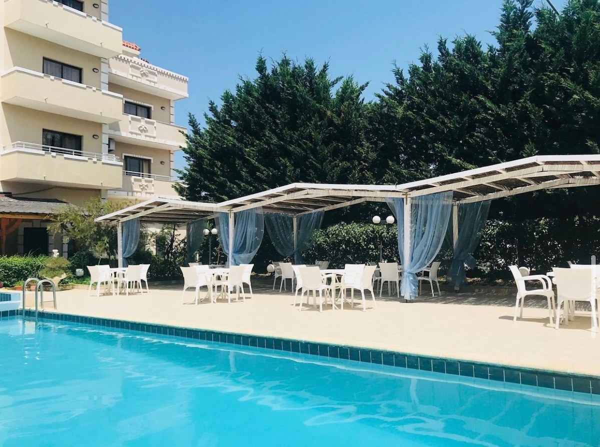 Double room pool view