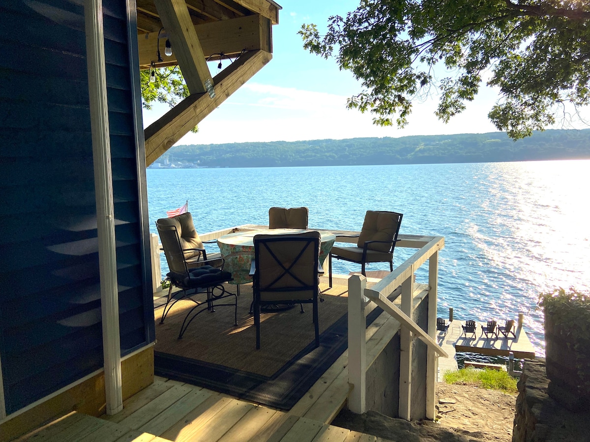 Lake Breeze cottage on Seneca Lake