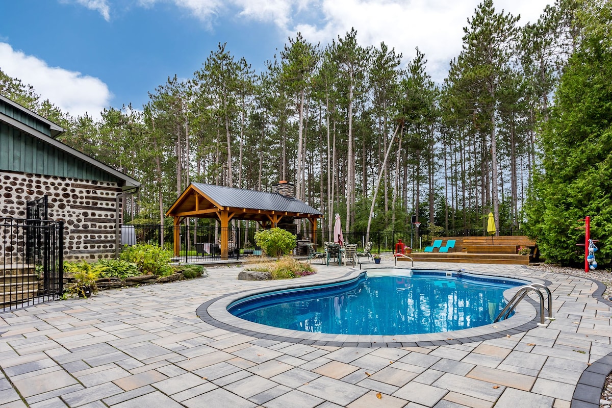 The Pines House Retreat w/Pool