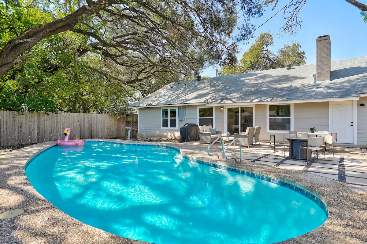 South Austin Home With Pool