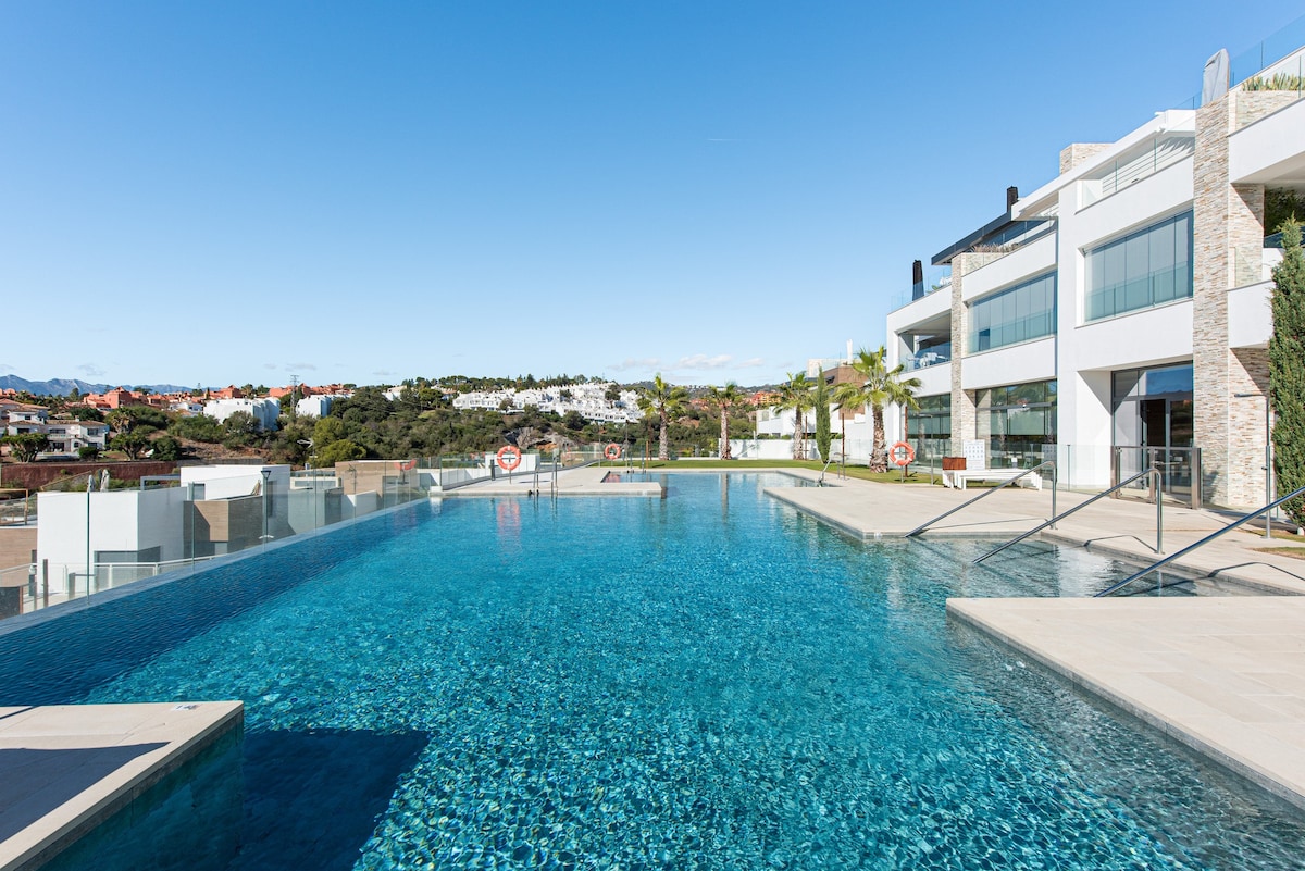 Luxury Pool Gym Ground Apartment