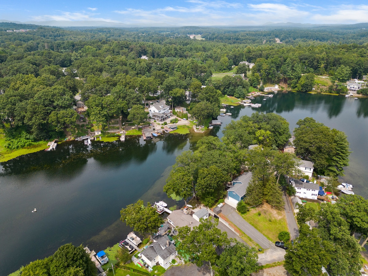 My Lake House w/dock and kayaks