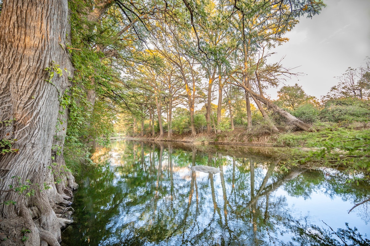 RiverYurtVillage/热水浴缸/靠近城镇/MourningDove