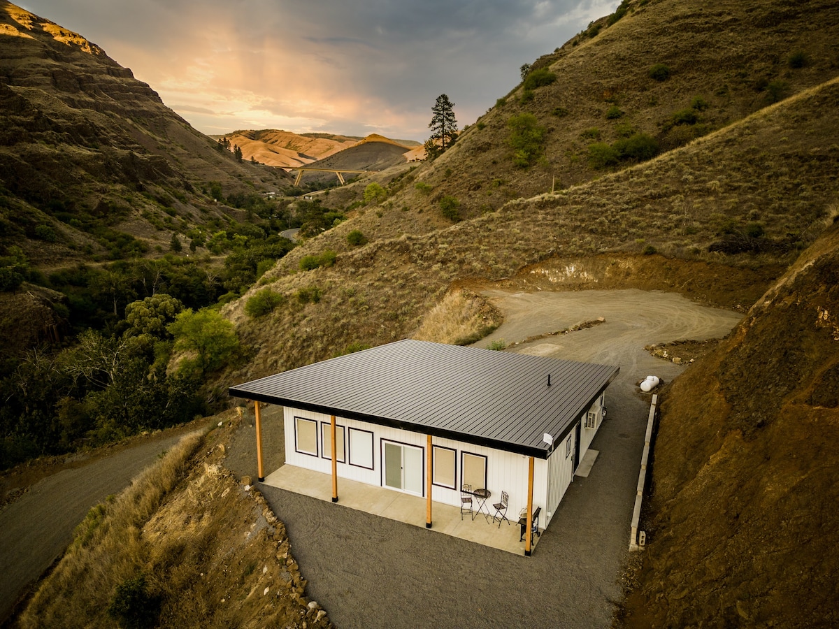 New, modern home with amazing Salmon River views