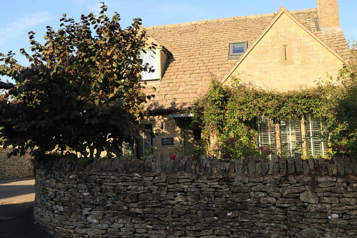 Beautiful Cottage in the Heart of Stow on the Wold