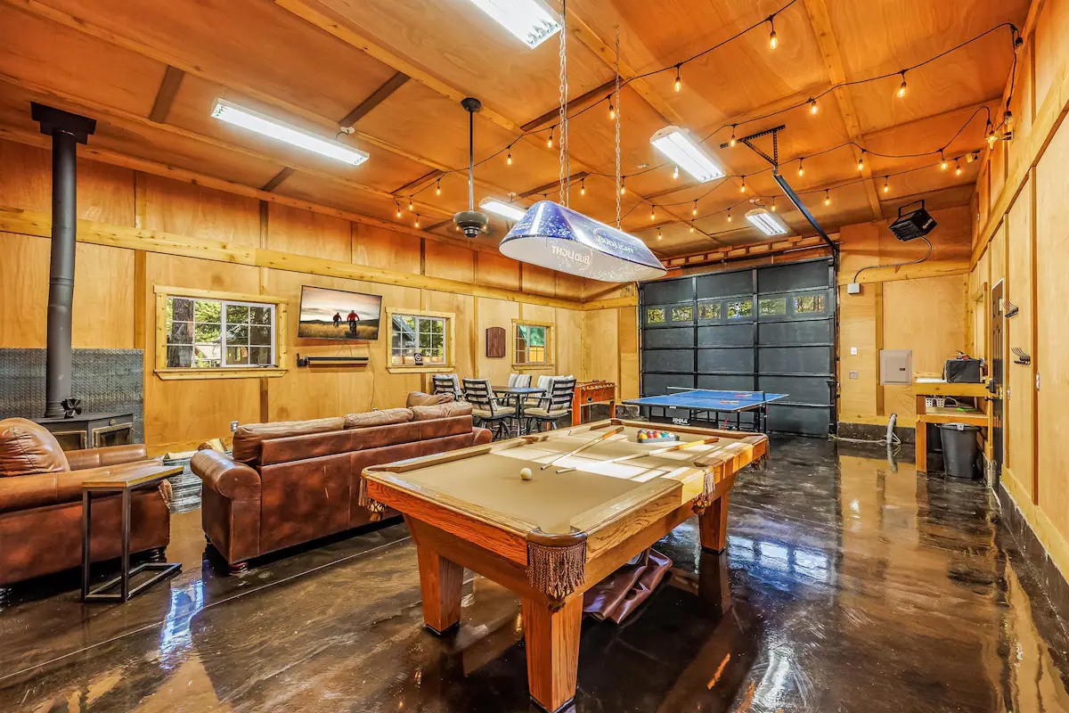 Kodiak Valley+Sauna+Hot Tub+Detached Game Room!