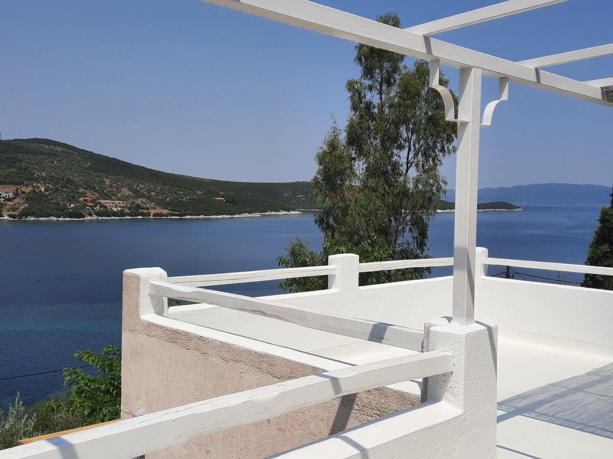 House next to the beach, with stunning view