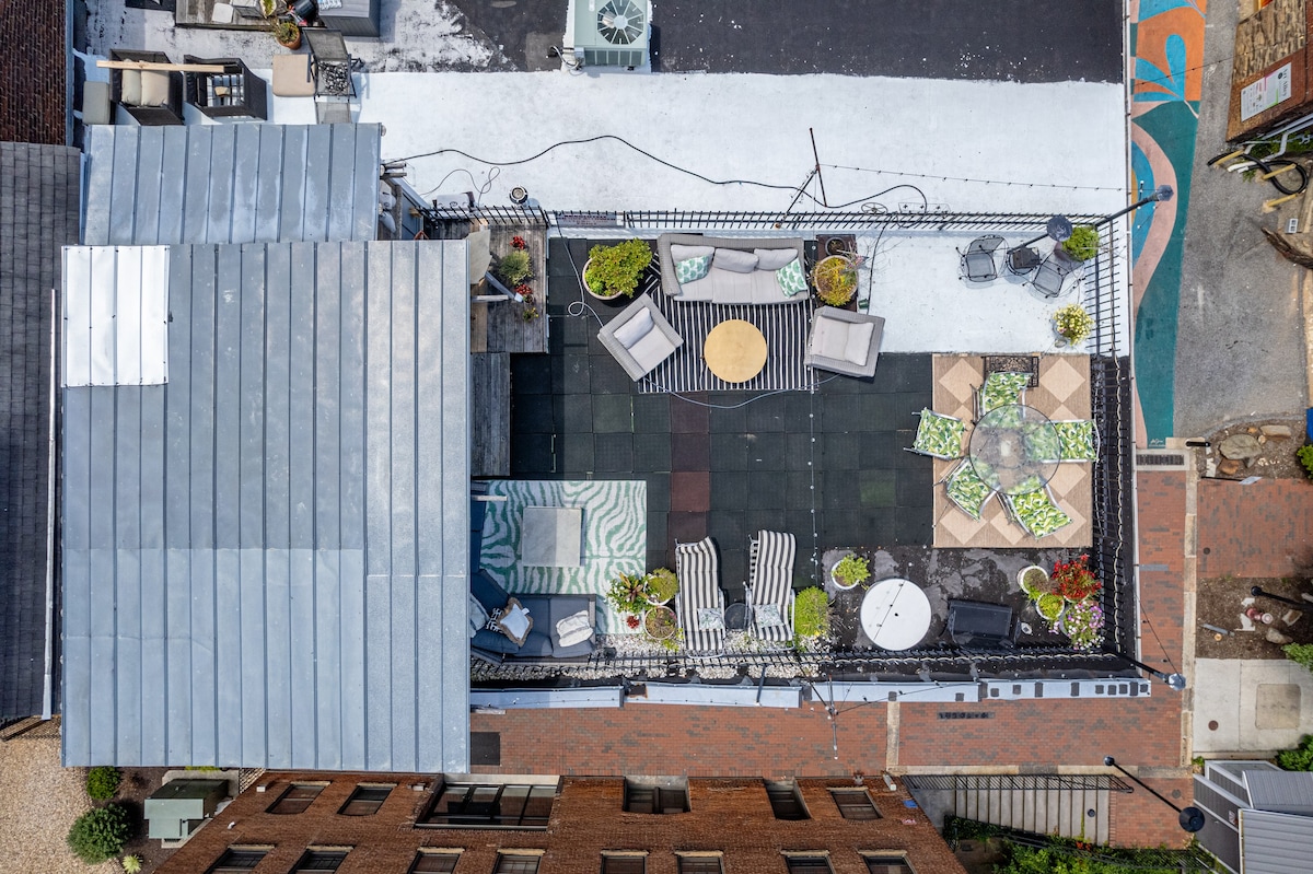 Downtown LYH Rooftop Deck | Ideal for Small Events