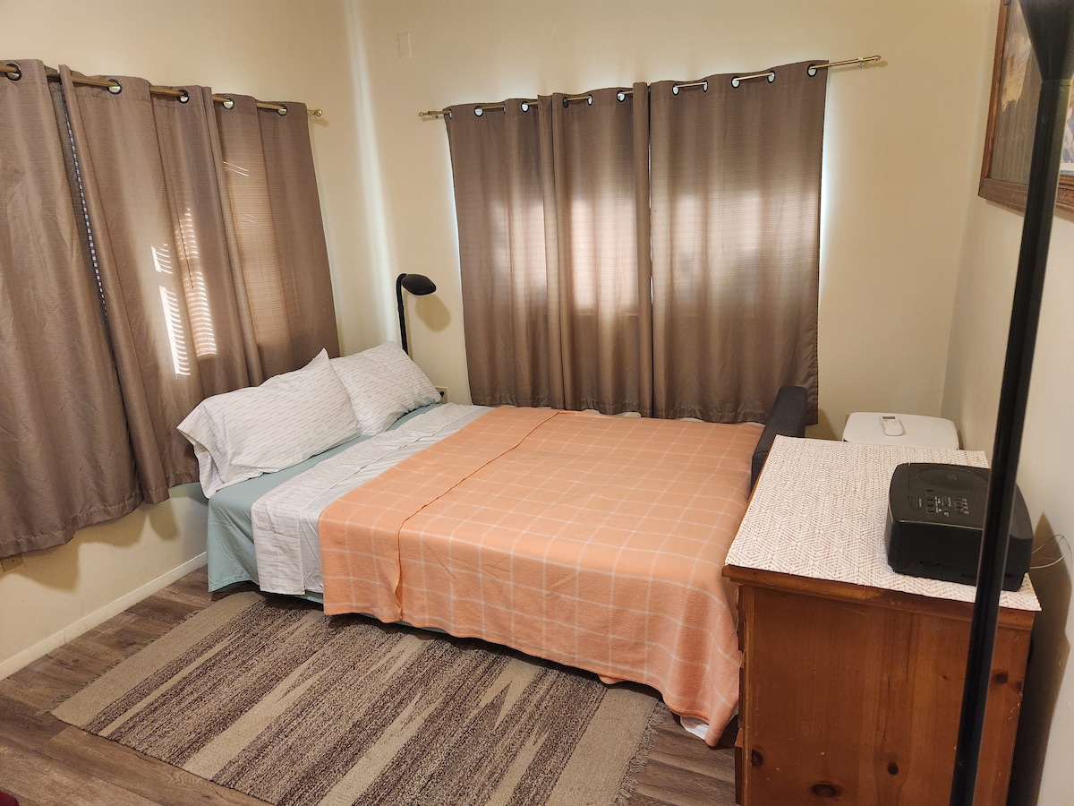 Minutes from Yreka: Great small space, good value