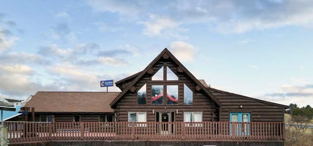 Jim 's Timber Lodge Home