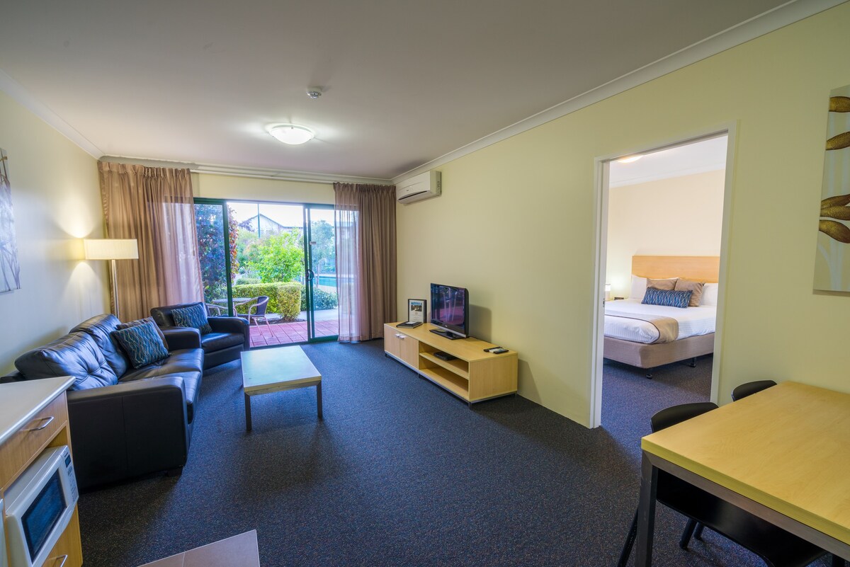 Perth Ascot Central Hotel One Bedroom Apartment
