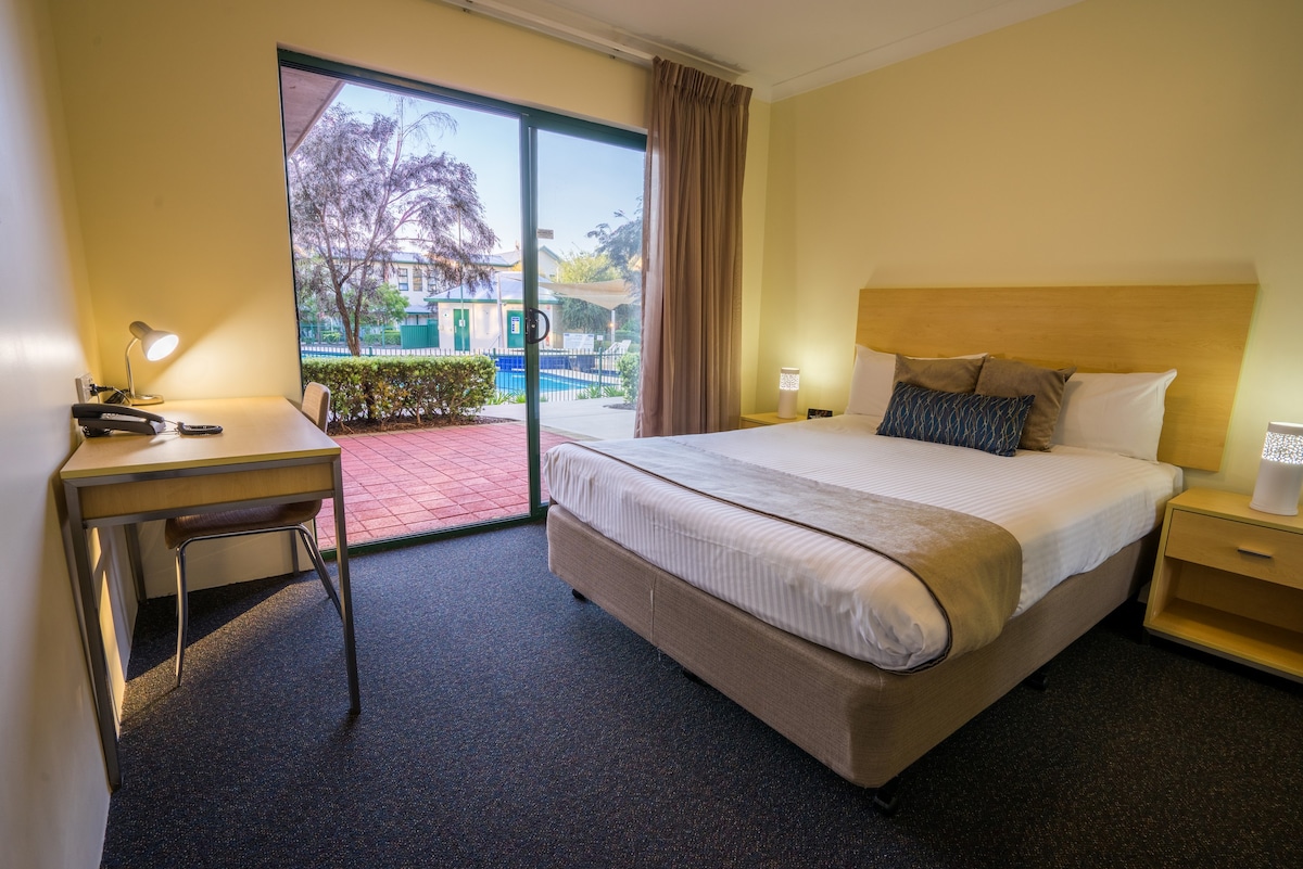 Perth Ascot Central Hotel One Bedroom Apartment