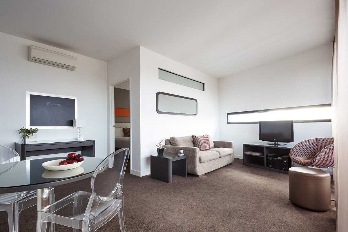 Dandenong Central Hotel Two Bedroom Apartment