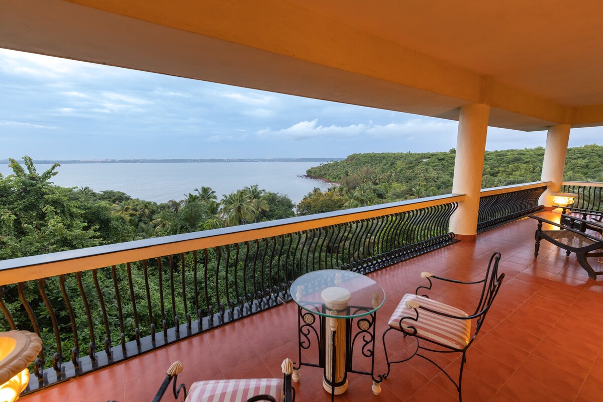 luxury sea view villa