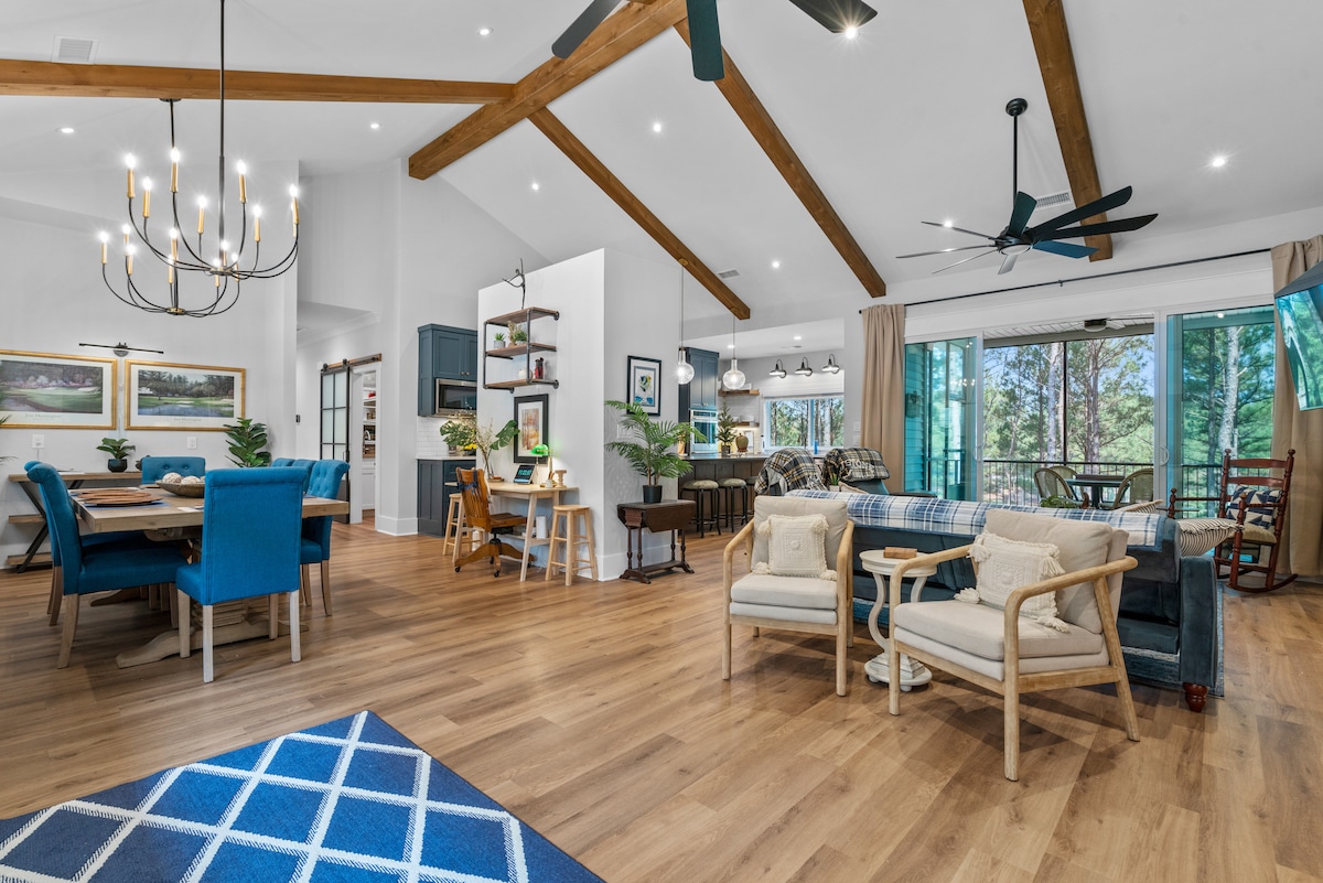 Golf Front Farmhouse Putting Green, Tree Top Views